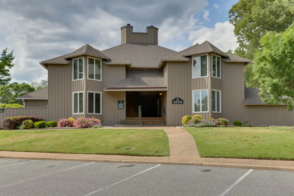 Property Slideshow image 1 of 28 | 215 padgetts ordinary, Williamsburg, VA, 23185