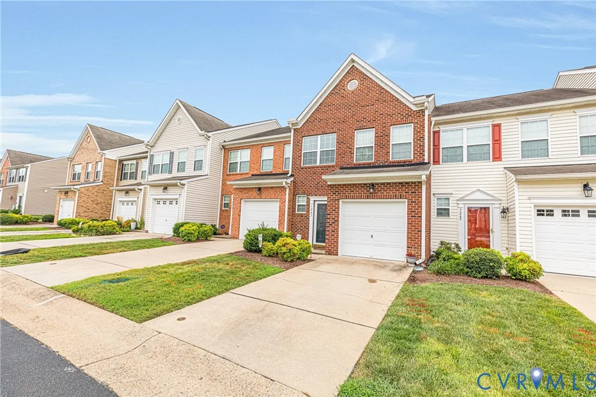 Property Slideshow image 1 of 35 | 7261 jackson arch dr, Mechanicsville, VA, 23111