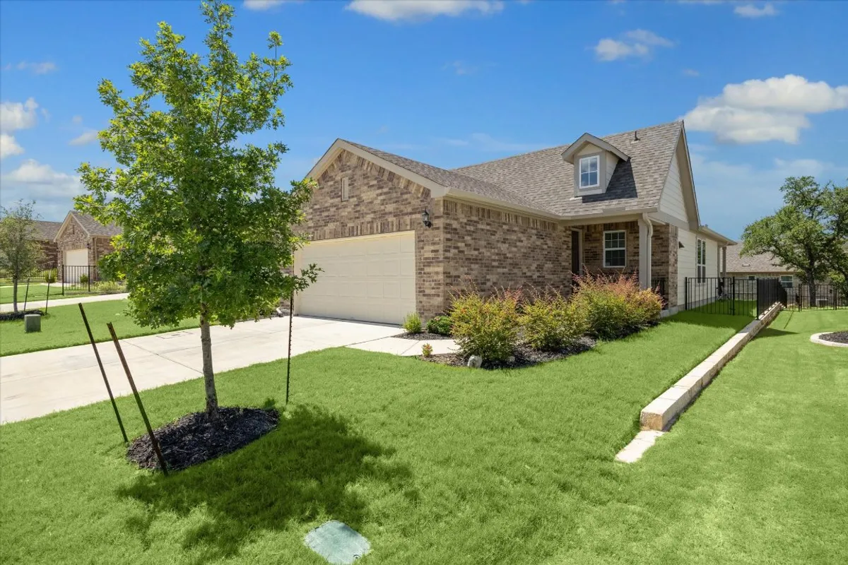 Property Slideshow image 1 of 16 | 813 saratoga ln, Georgetown, TX, 78633