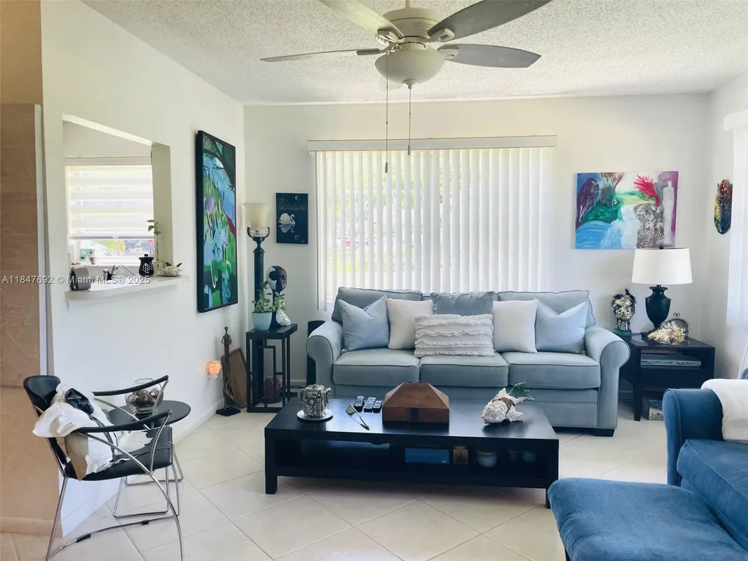 Property Slideshow image 1 of 36 | 293 newport t # 293, Deerfield Beach, FL, 33442