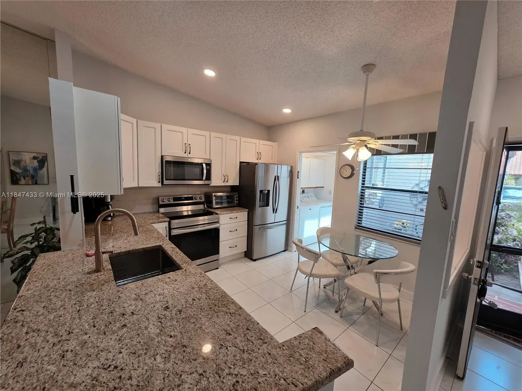 Property Slideshow image 1 of 41 | 6220 kings gate cir, Delray Beach, FL, 33484