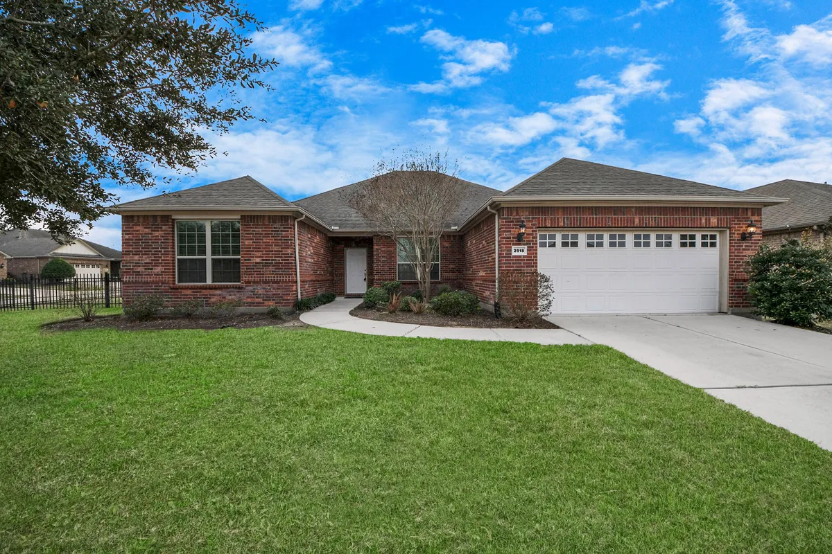 Property Slideshow image 1 of 23 | 2918 persimmon grv, Richmond, TX, 77469