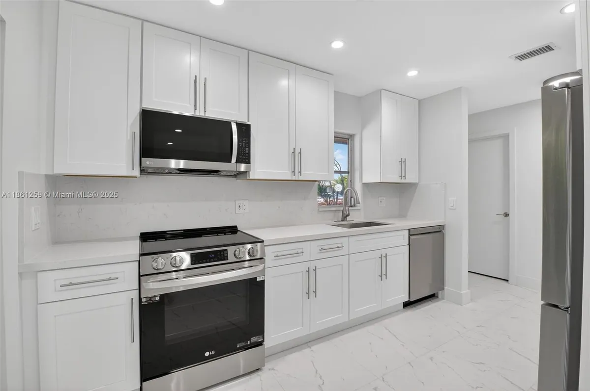 Property Slideshow image 1 of 41 | 8840 rheims rd, Boca Raton, FL, 33496