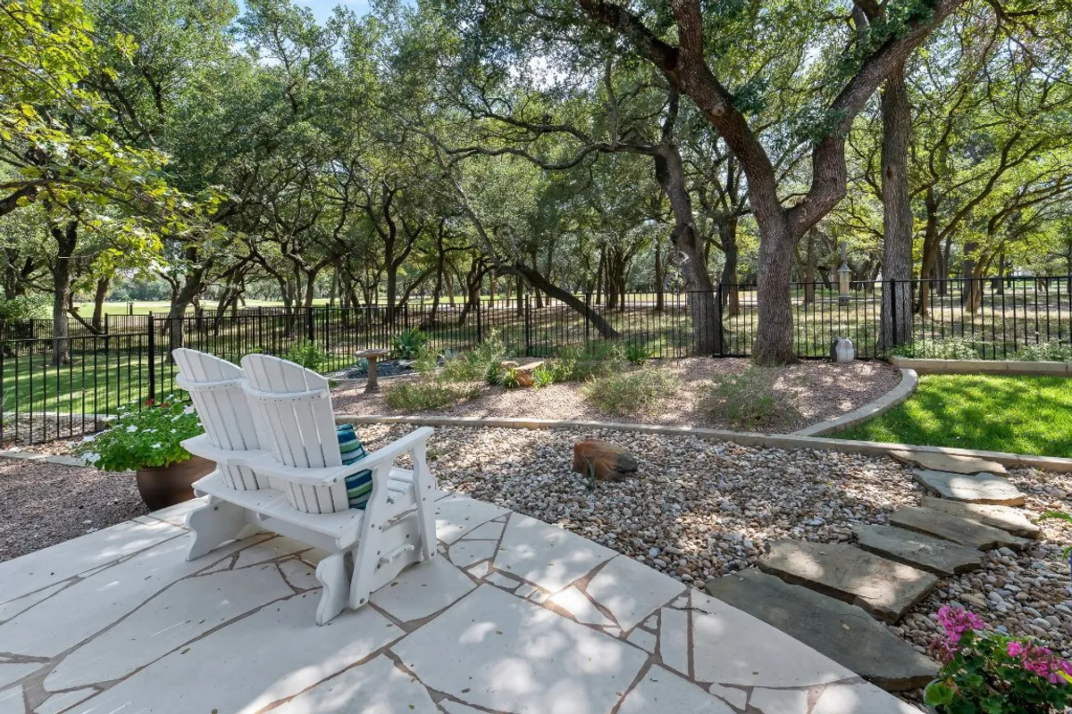 Property Slideshow image 1 of 39 | 103 trail rider way, Georgetown, TX, 78633