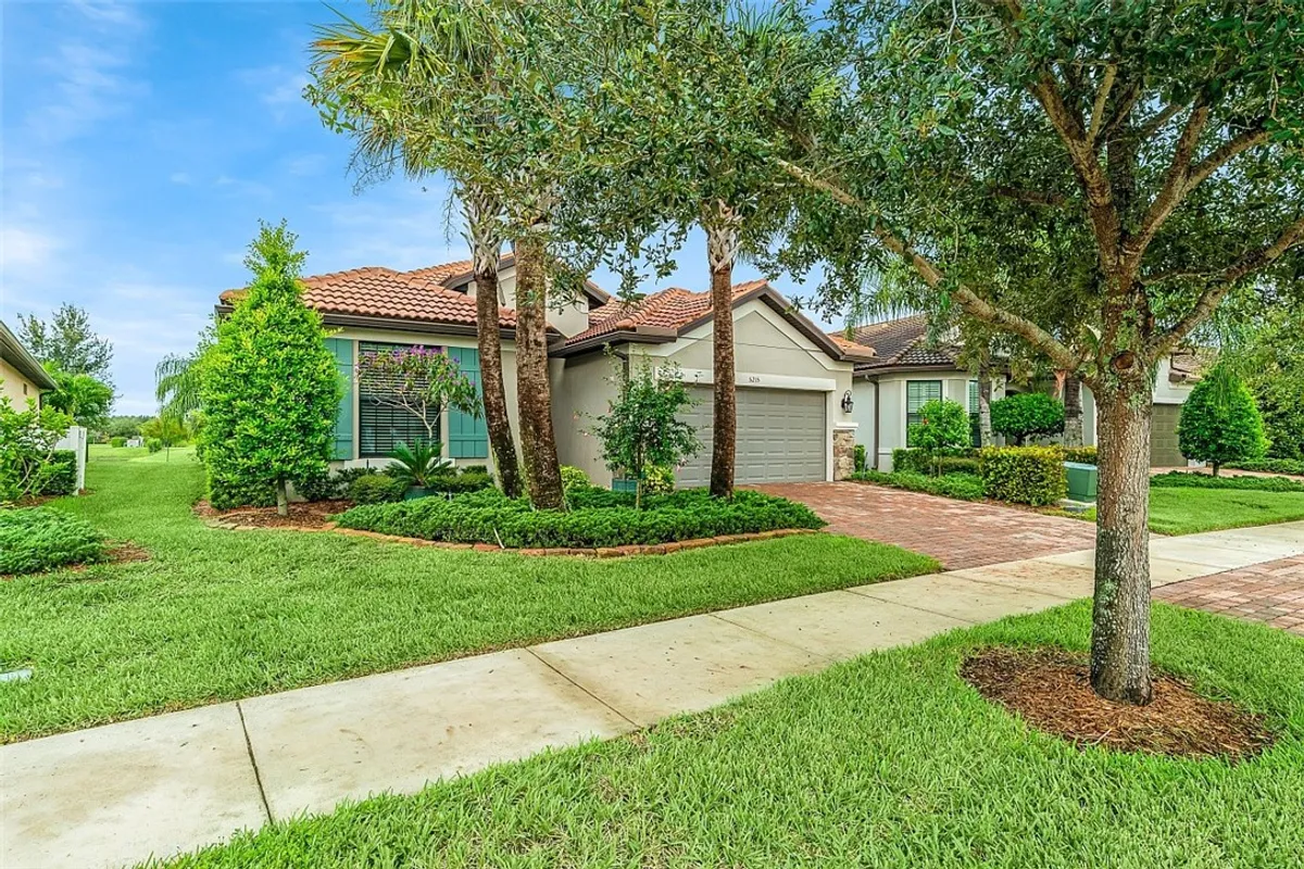 Property Slideshow image 1 of 36 | 5215 turtle creek cir, Vero Beach, FL, 32967