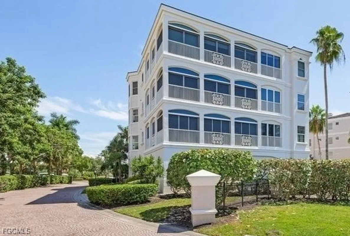 Property Slideshow image 1 of 34 | 14324 harbour landings dr # 21c, Fort Myers, FL, 33908