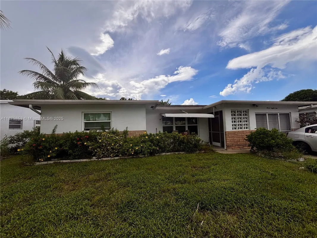 Property Slideshow image 1 of 12 | 1185 n rock island rd, Margate, FL, 33063
