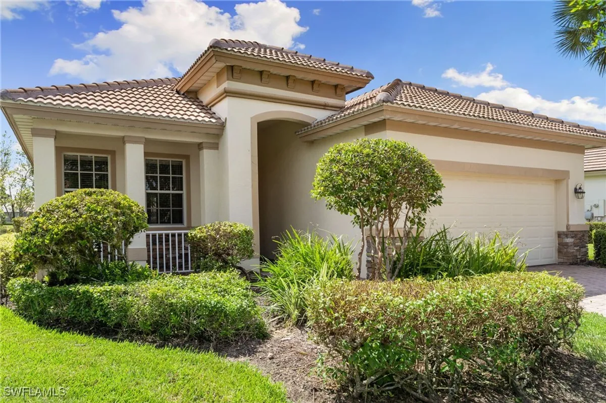 Property Slideshow image 1 of 35 | 3811 lakeview isle ct, Fort Myers, FL, 33905