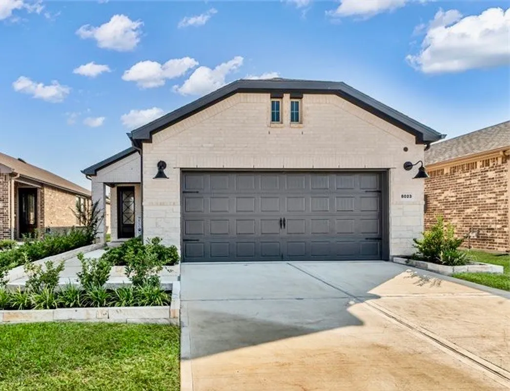 Property Slideshow image 1 of 32 | 8023 prospect dr, Fulshear, TX, 77441