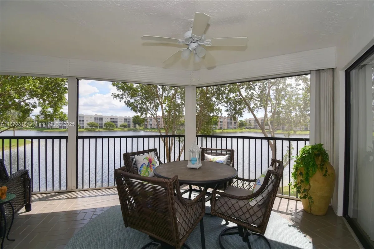 Property Slideshow image 1 of 58 | 7632 fairfax dr # 7632, Tamarac, FL, 33321