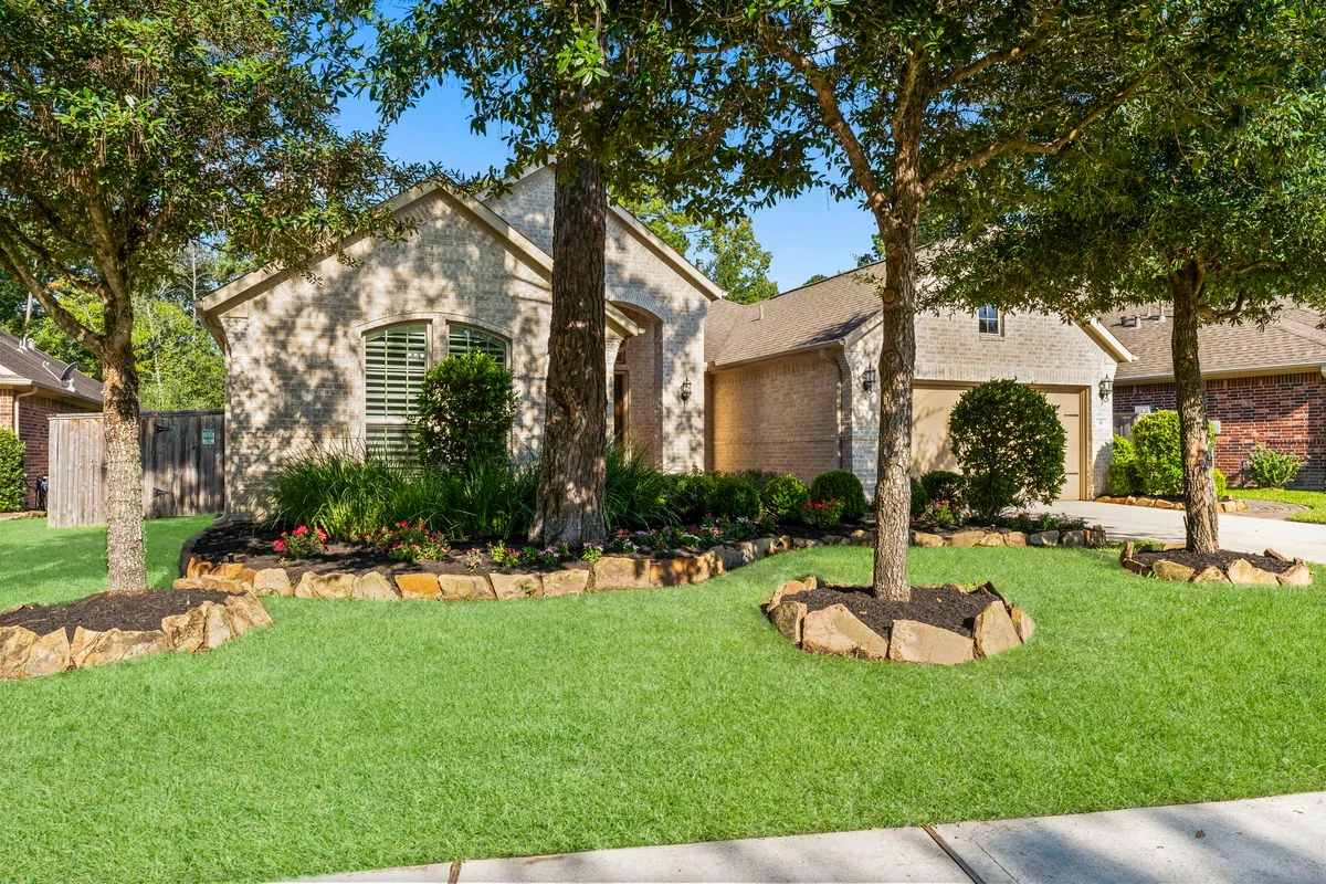Property Slideshow image 1 of 38 | 8 s elderberry trl, Montgomery, TX, 77316
