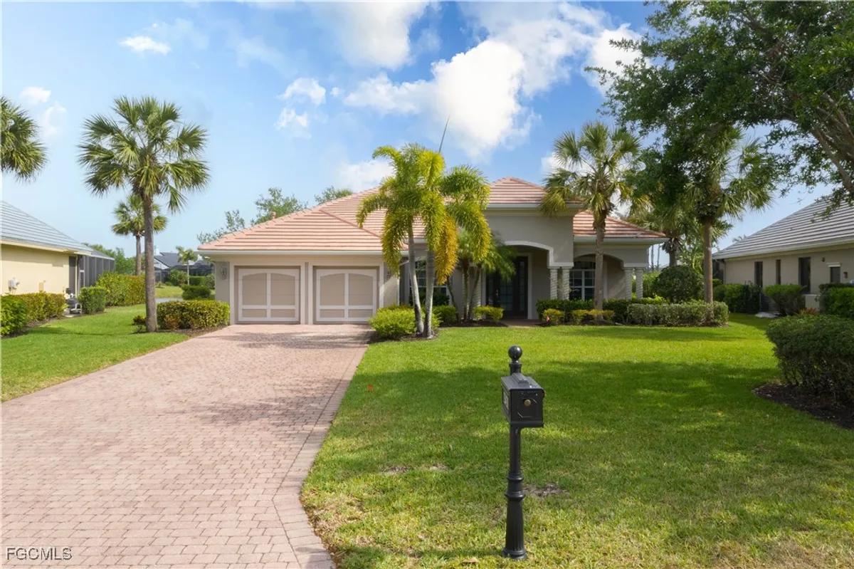 Property Slideshow image 1 of 38 | 13431 sabal pointe dr, Fort Myers, FL, 33905
