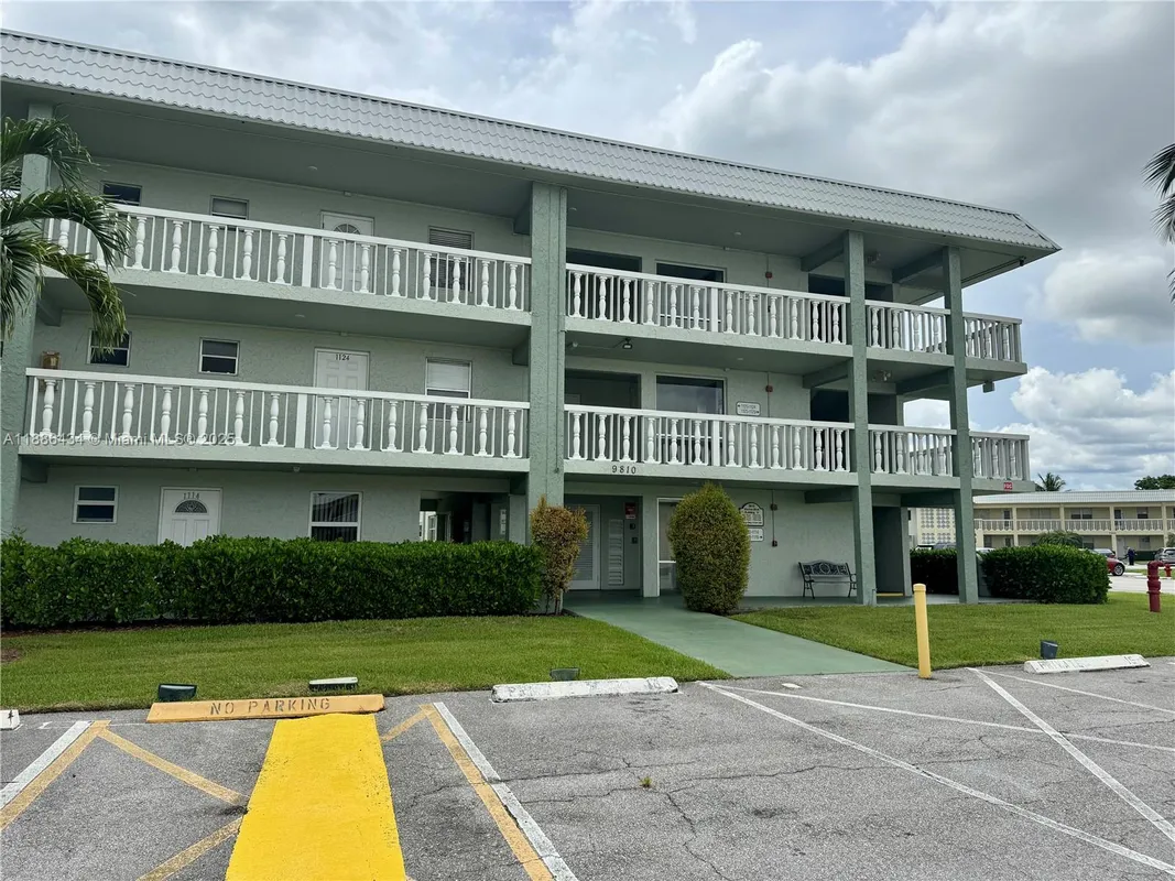 Property Slideshow image 1 of 15 | 9810 marina blvd 1124, Boca Raton, FL, 33428