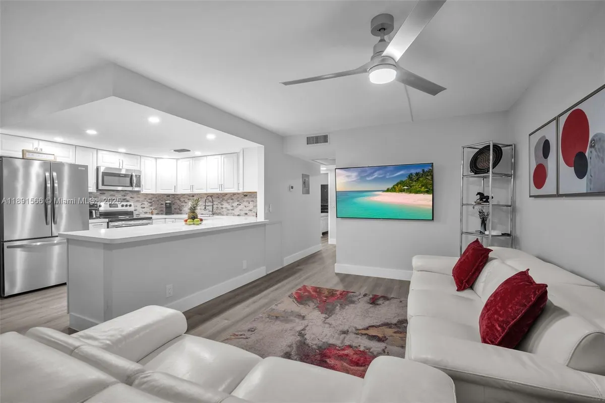 Property Slideshow image 1 of 21 | 3039 hythe c # 3039, Boca Raton, FL, 33434