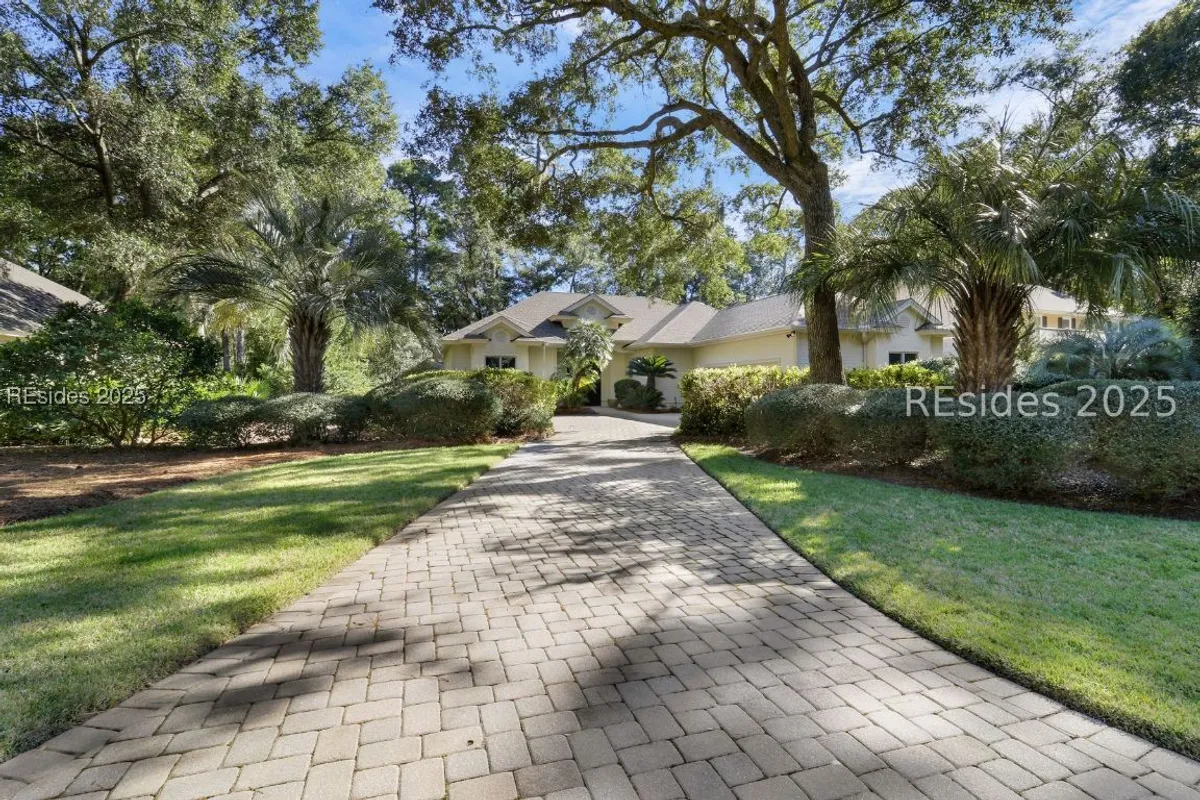 Property Slideshow image 1 of 50 | 81 wedgefield dr, Hilton Head Island, SC, 29926