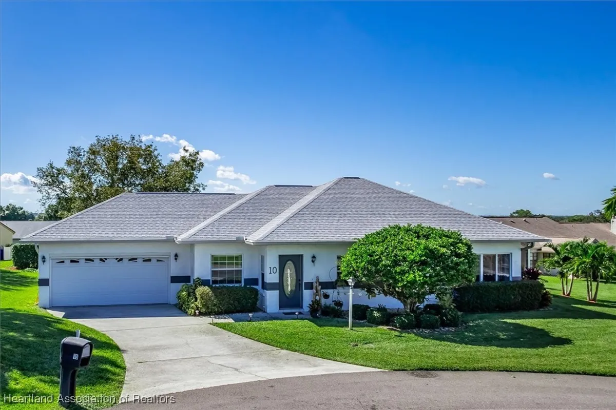 Property Slideshow image 1 of 30 | 10 maplewood ct, Lake Placid, FL, 33852