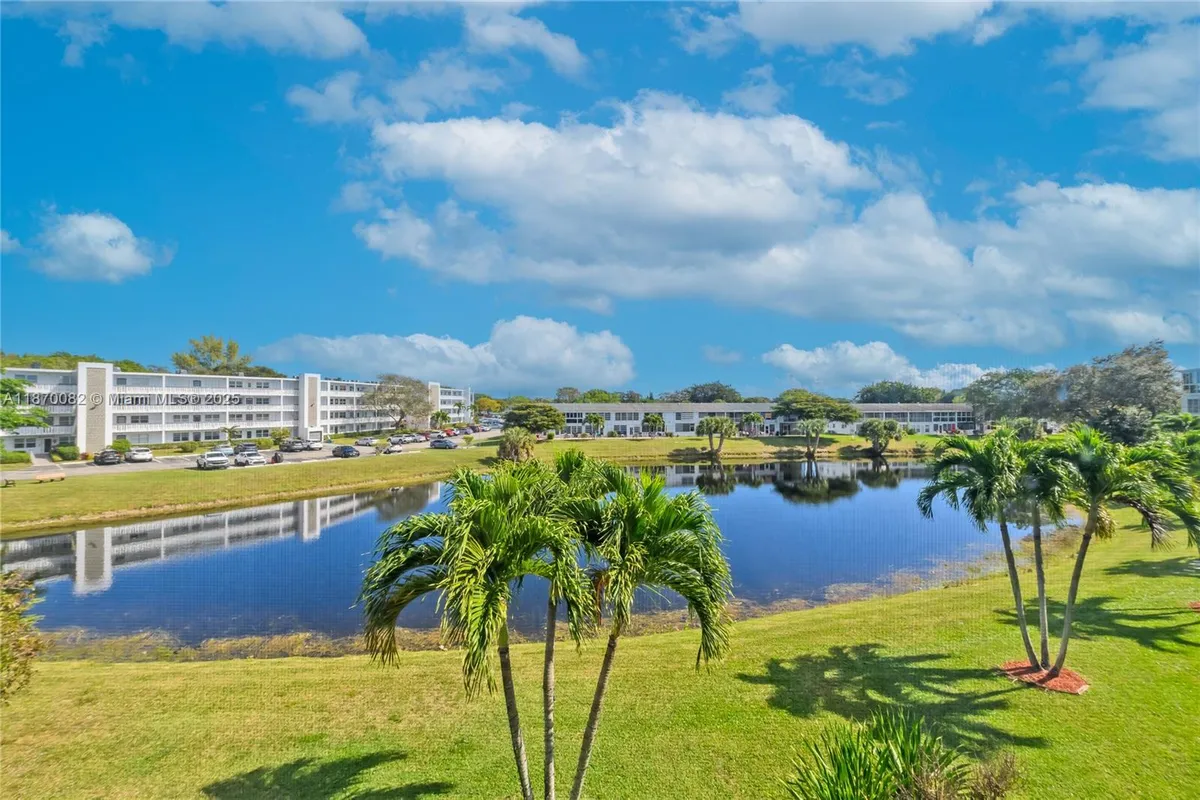 Property Slideshow image 1 of 41 | 3046 newport n # 3046, Deerfield Beach, FL, 33442