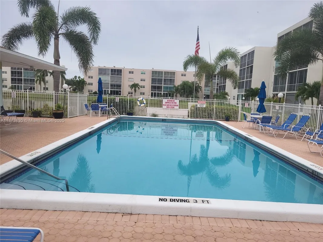 Property Slideshow image 1 of 12 | 1024 se 4th ave apt 403, Dania Beach, FL, 33004