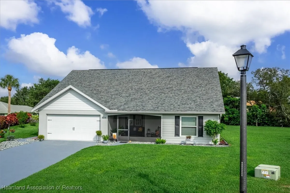 Property Slideshow image 1 of 31 | 124 crestview ct, Lake Placid, FL, 33852