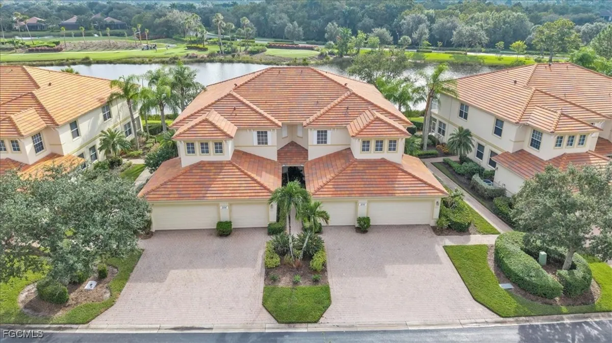 Property Slideshow image 1 of 50 | 3110 meandering way 101, Fort Myers, FL, 33905