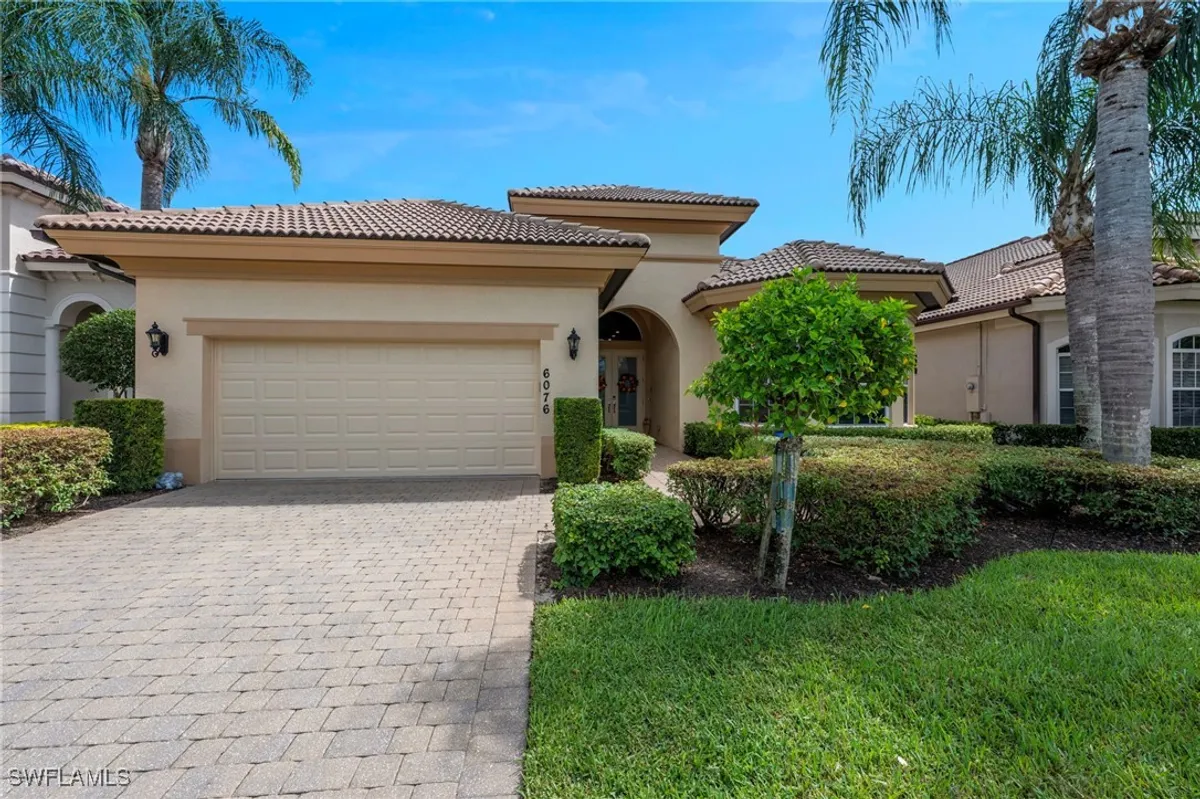 Property Slideshow image 1 of 18 | 6076 dogleg dr, Naples, FL, 34113