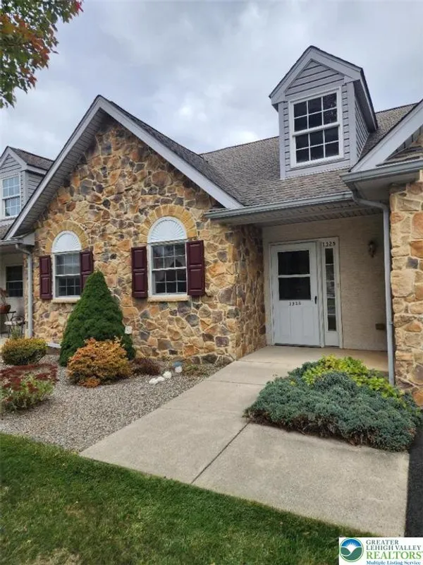 Property Slideshow image 1 of 12 | 1325 silo dr, Forks Twp, PA, 18040