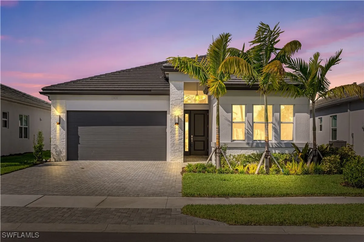 Property Slideshow image 1 of 34 | 12438 dahlia ct, Naples, FL, 34120