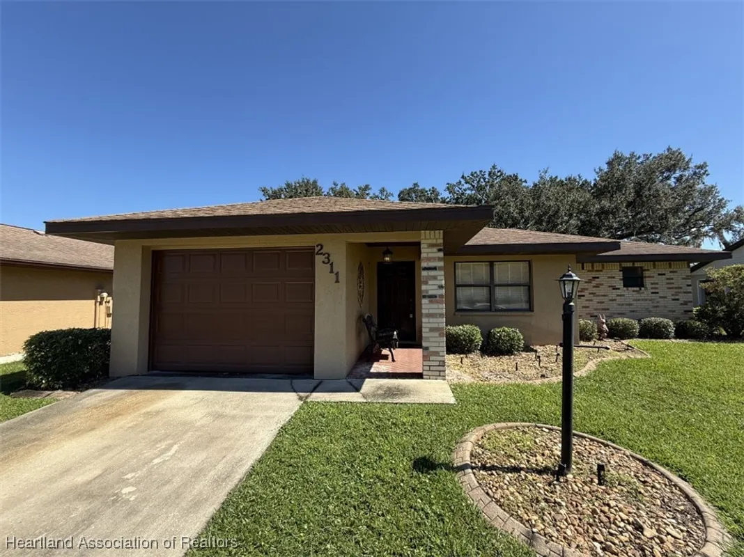 Property Slideshow image 1 of 20 | 2311 hidden creek cir, Sebring, FL, 33870