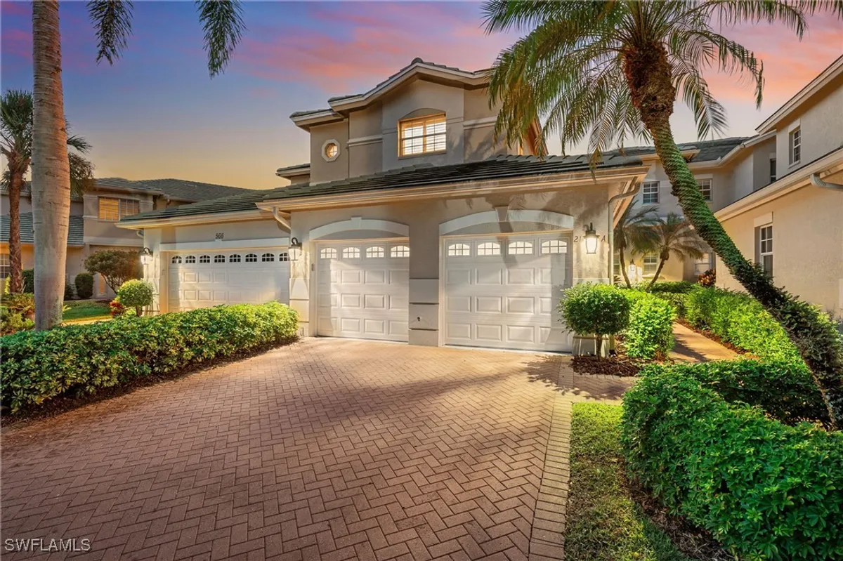 Property Slideshow image 1 of 24 | 566 vintage reserve ln # 21a, Naples, FL, 34119