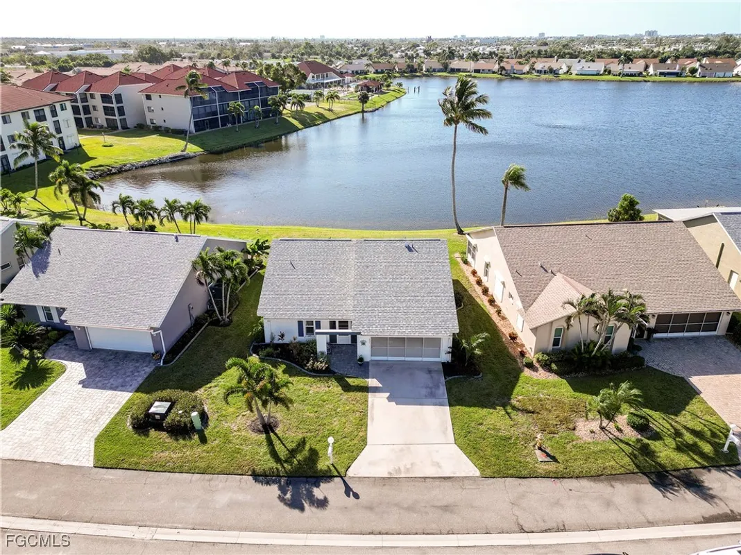 Property Slideshow image 1 of 26 | 11621 spinnaker way # 135, Fort Myers, FL, 33908