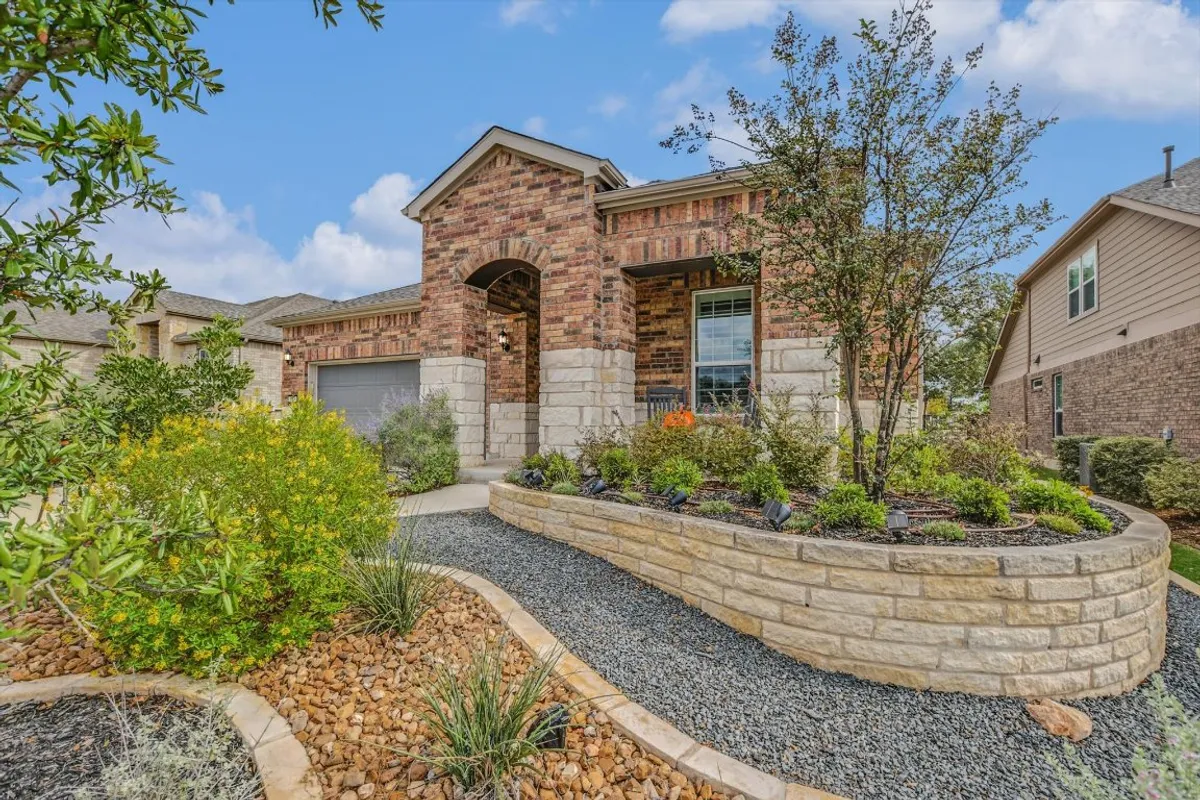 Property Slideshow image 1 of 30 | 107 lafayette st, Georgetown, TX, 78633