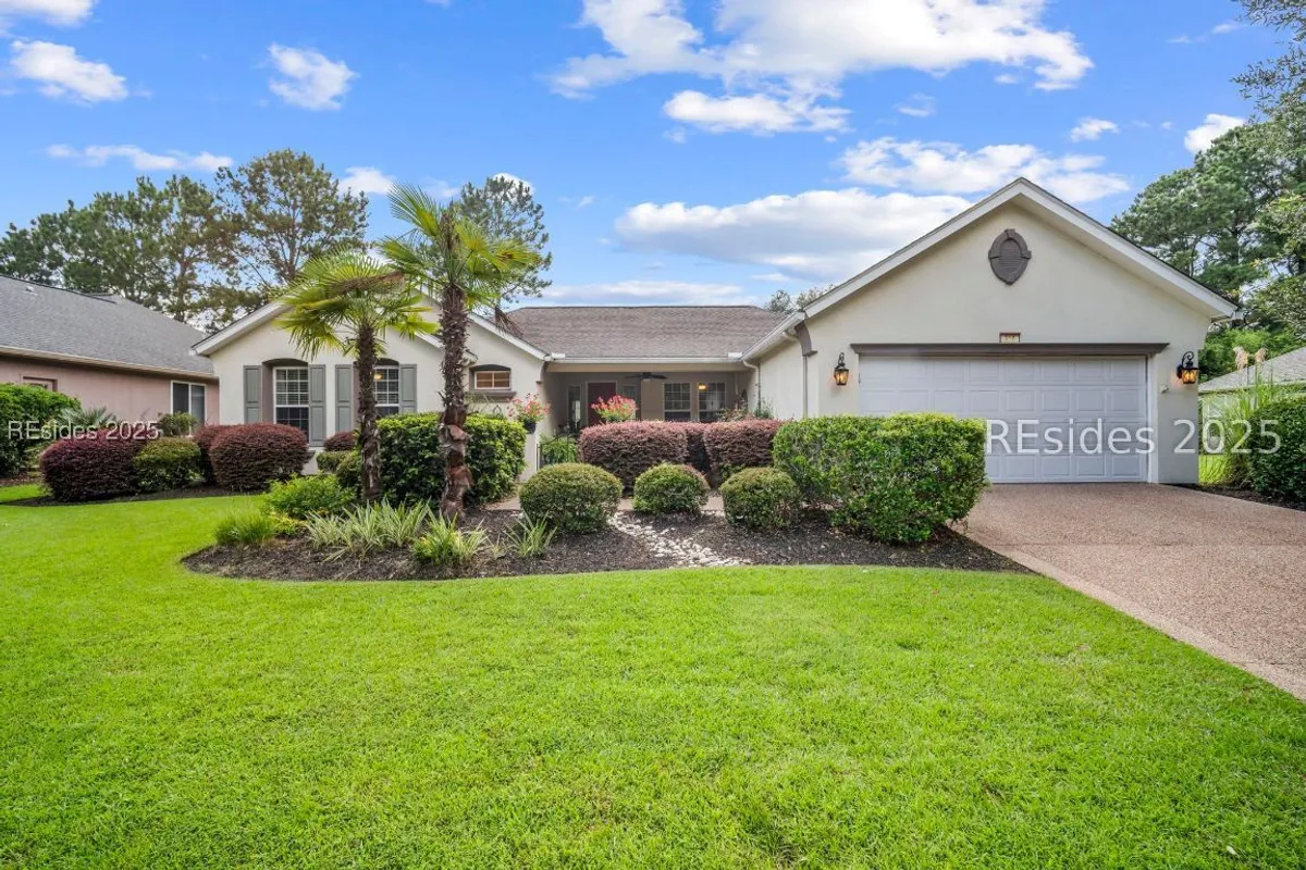 Property Slideshow image 1 of 30 | 214 hampton cir, Bluffton, SC, 29909
