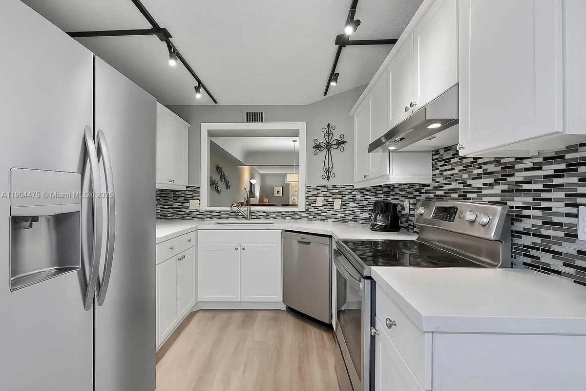 Property Slideshow image 1 of 45 | 23249 barwood ln 102, Boca Raton, FL, 33428