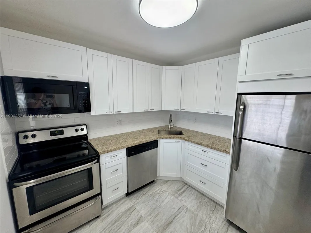 Property Slideshow image 1 of 15 | 7205 nw 5th ct apt 202, Margate, FL, 33063