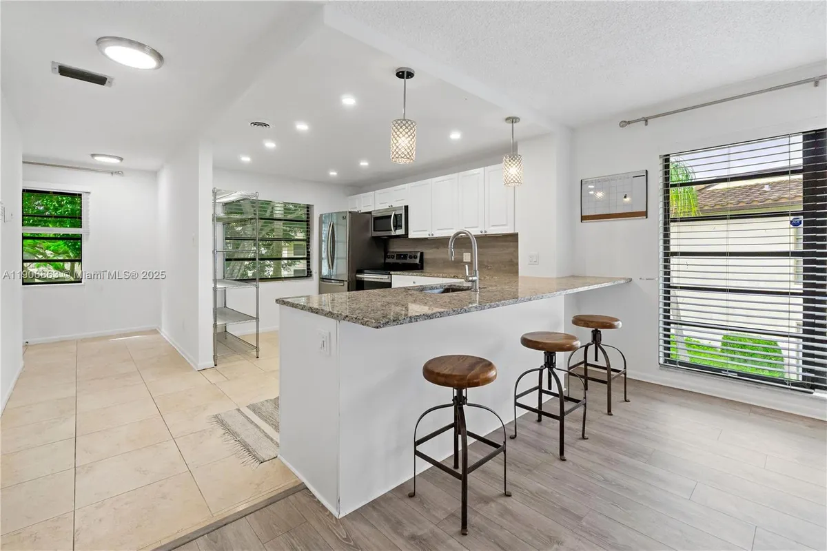 Property Slideshow image 1 of 40 | 21578 juego cir apt 26h, Boca Raton, FL, 33433