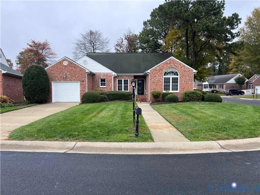 Property Slideshow image 1 of 34 | 4900 breckstone pl, North Chesterfield, VA, 23234