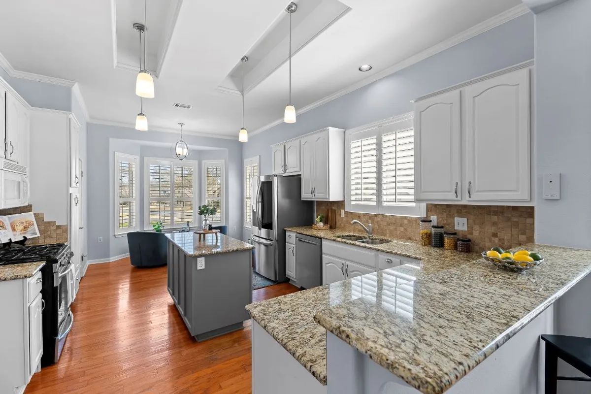 Property Slideshow image 1 of 39 | 100 blacksmiths cir, Georgetown, TX, 78633