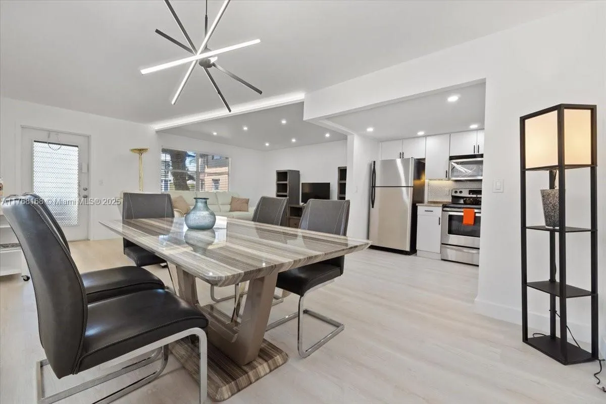 Property Slideshow image 1 of 29 | 590 brittany m # 590, Delray Beach, FL, 33446