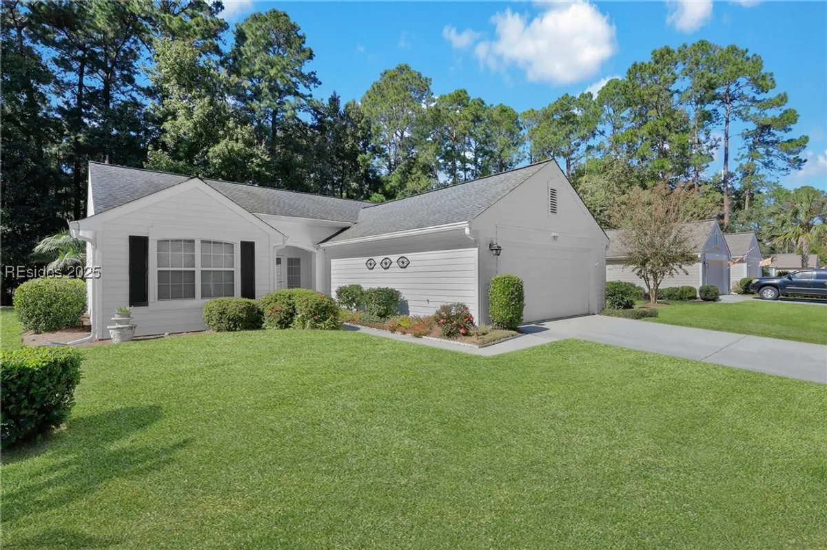 Property Slideshow image 1 of 36 | 6 broughton ct, Bluffton, SC, 29909