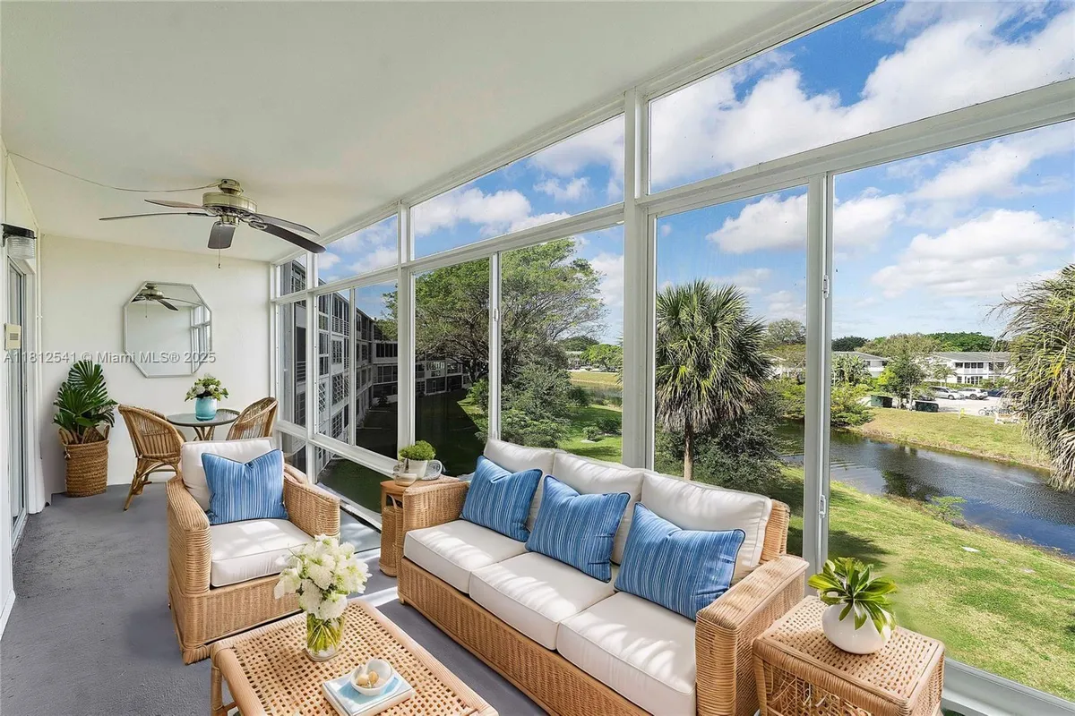 Property Slideshow image 1 of 37 | 3116 newport u # 3116, Deerfield Beach, FL, 33442