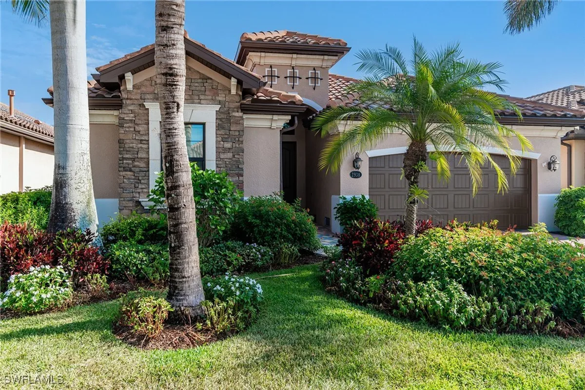 Property Slideshow image 1 of 36 | 2938 aviamar cir, Naples, FL, 34114