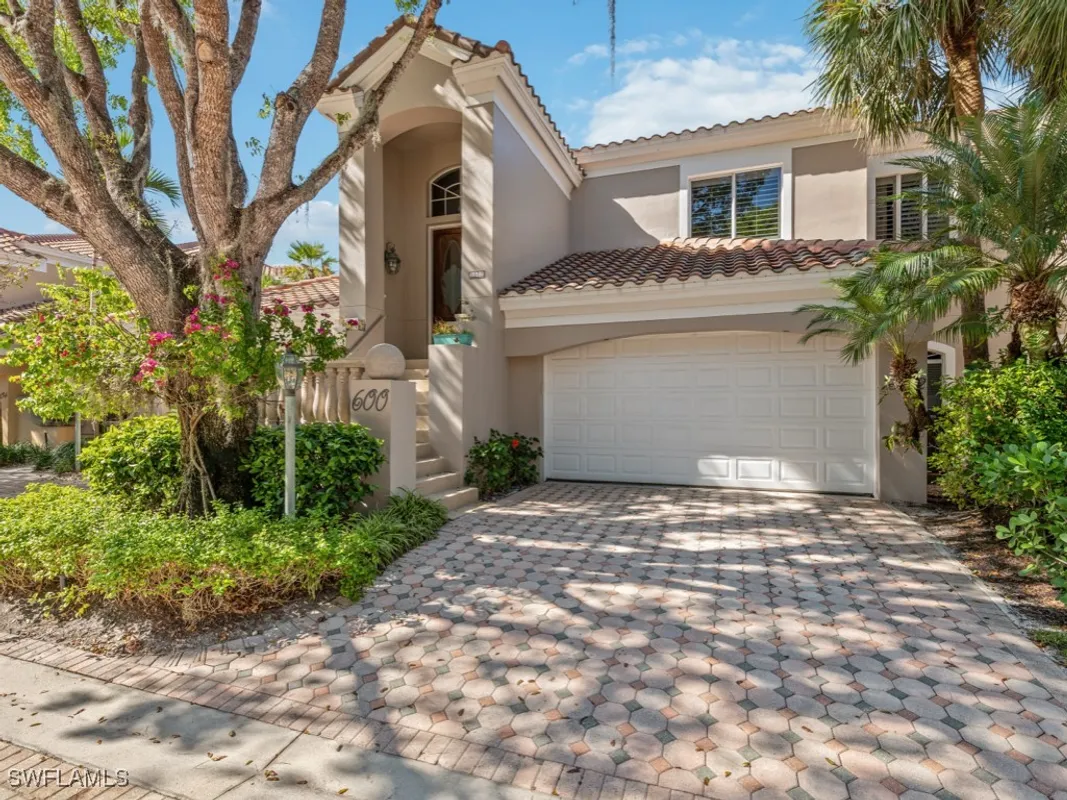 Property Slideshow image 1 of 28 | 600 via mezner 1502, Naples, FL, 34108