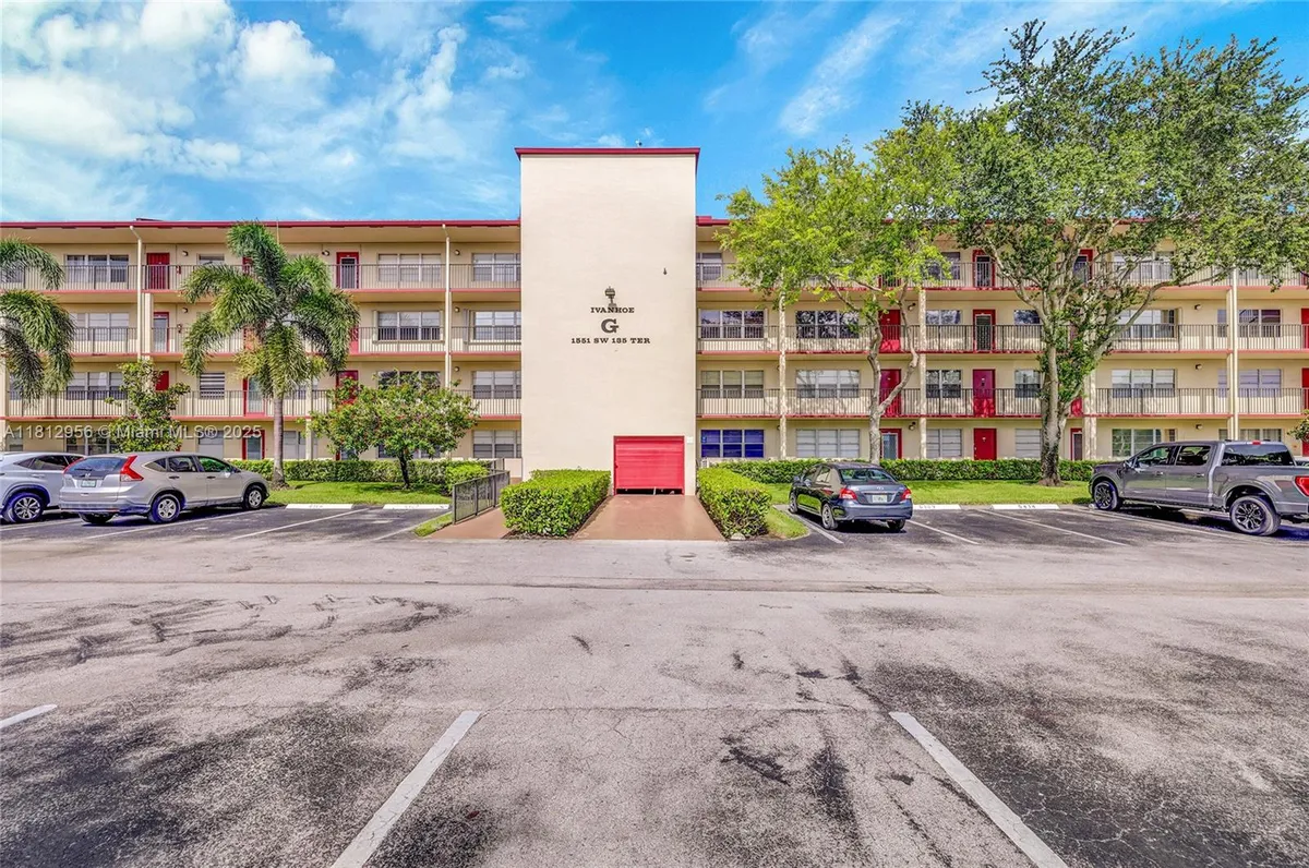 Property Slideshow image 1 of 27 | 1551 sw 135th ter 112g, Pembroke Pines, FL, 33027