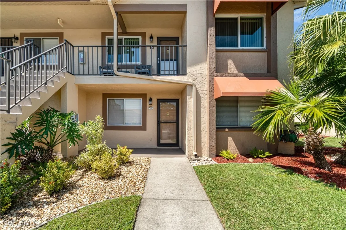 Property Slideshow image 1 of 23 | 13080 cross creek ct 308, Fort Myers, FL, 33912