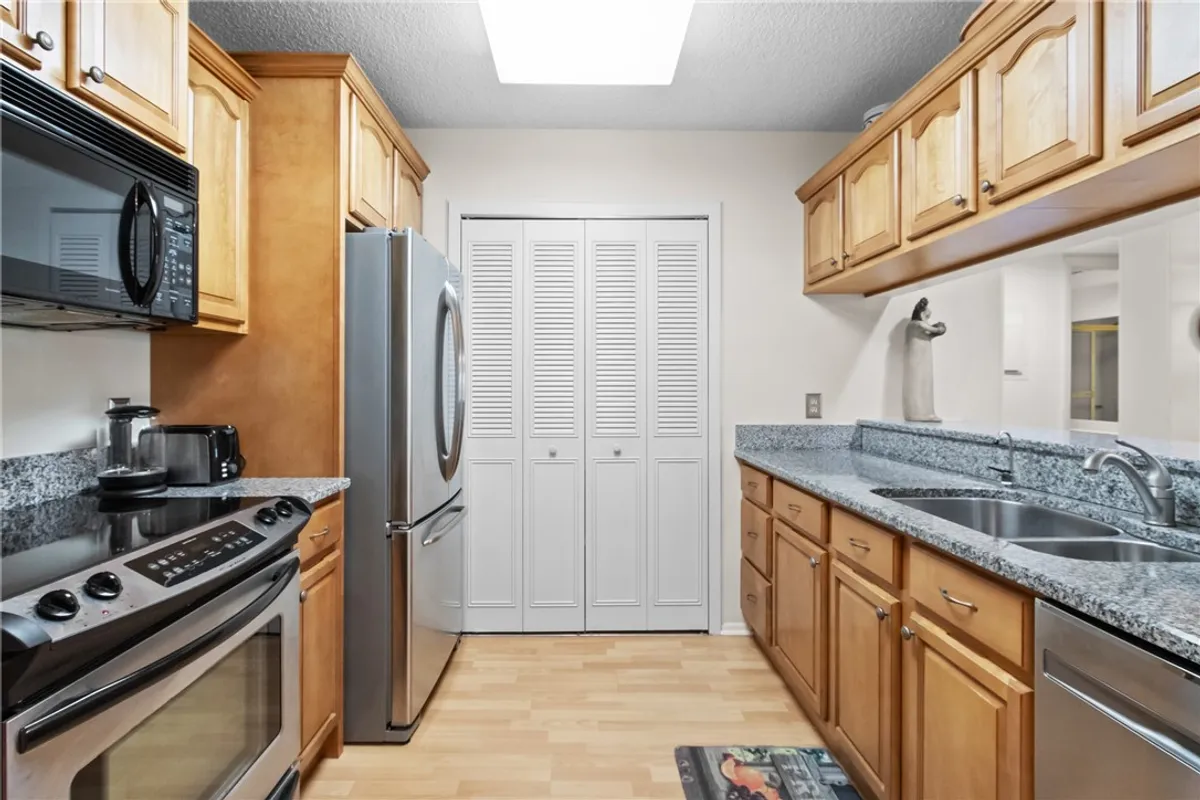 Property Slideshow image 1 of 33 | 25 plantation dr apt 201, Vero Beach, FL, 32966