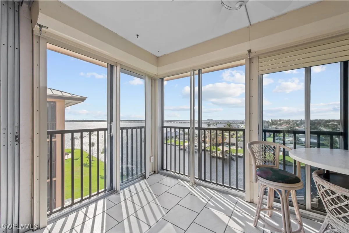 Property Slideshow image 1 of 9 | 4260 se 20th pl 801, Cape Coral, FL, 33904