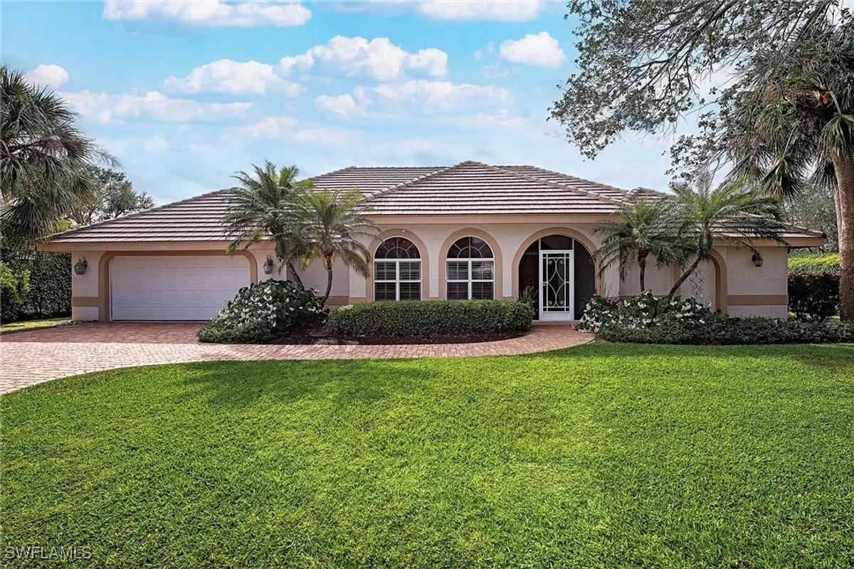 Property Slideshow image 1 of 15 | 702 willowwood ln, Naples, FL, 34108