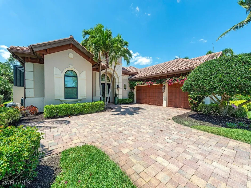 Property Slideshow image 1 of 39 | 6445 costa cir, Naples, FL, 34113