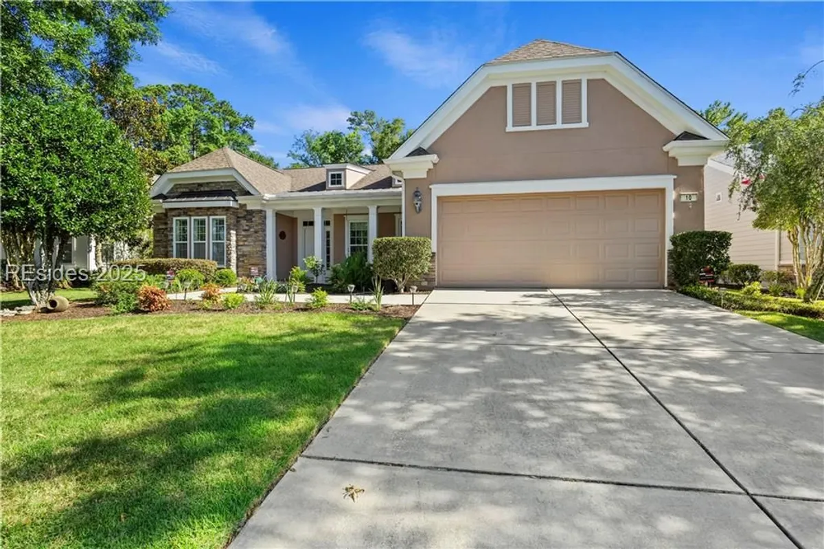 Property Slideshow image 1 of 50 | 10 camilla pink ct, Bluffton, SC, 29909
