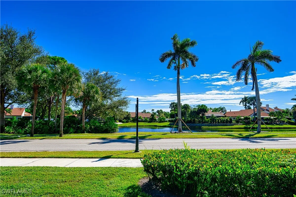 Property Slideshow image 1 of 19 | 5809 glencove dr 902, Naples, FL, 34108